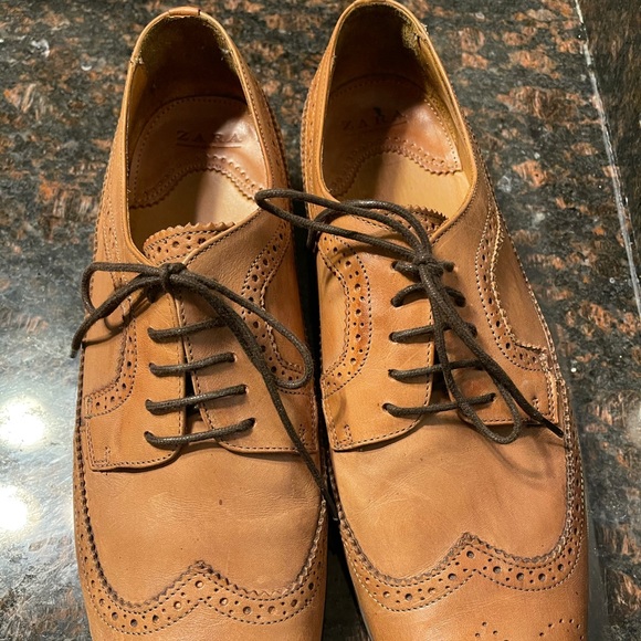 Zara Brogues Shoes. Tan color. Sz 44 - Picture 2 of 16